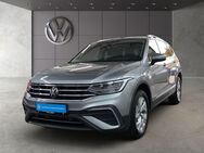 VW Tiguan, 2.0 TSI Allspace Life, Jahr 2023 - Weilheim (Oberbayern)