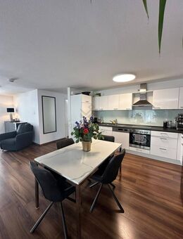 ** Stilvolle und helle 3,5 Zimmer Wohnung über den Dächern von Heidenheim !!! - Heidenheim (Brenz)