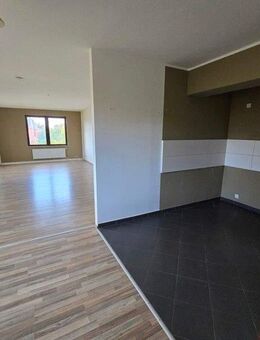 Schicke 3-Zi.-Whg. in direkter Nähe zum Benrather Schloss - Düsseldorf