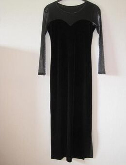 Schwarzes Abendkleid - Kassel