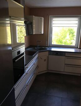 Schöne 3-Zi.-Wohnung 2.OG mit Balkon an der Eselshöhe zu vermieten - Schweinfurt