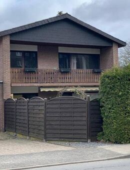 Delmenhorst - Doppelhaushälfte in ruhiger Wohnstraße - Delmenhorst