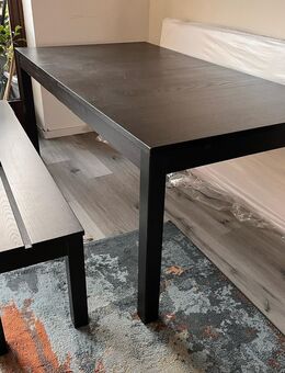 Bett/ Schrank/ Esstisch - Aachen