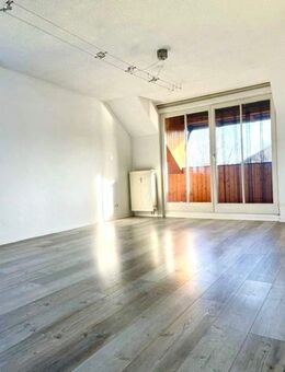 Charmante, lichtdurflutete 2-Zimmer-Wohnung mit Südbalkon und Garage - Passau