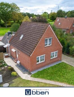 Gepflegtes Einfamilienhaus mit Garage und Weitblick! - Halbemond