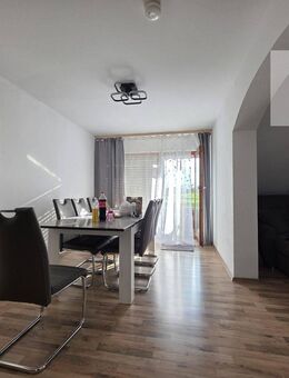 Charmante 5½-Zimmer-Maisonette-Wohnung mit EBK, Balkon und Tiefgaragenstellplatz in gepflegtem 6-Parteienhaus - Crailsheim
