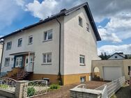 Die Doppelhaushälfte in Bruchköbel Stadt - Einliegerwohnung und großes Grundstück - Bruchköbel