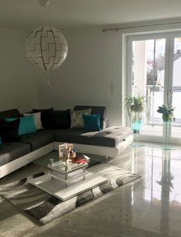 Luxuriöse Wohnung im Hochparterre - Augsburg