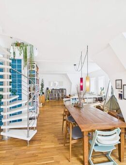 Highlight. Exklusive Maisonette Wohnung mit viel Platz & Panoramaambiente in Top-Lage von Stuttgart. - Stuttgart