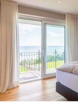 Luxuriöses, villenähnliches Familienhaus mit großer Terrasse und direktem Strandzugang - Thiessow