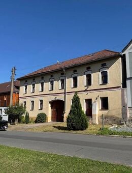 Leben auf dem Land in wunderschöner Natur ! Viel Platz für eine große Familie in Moßbach. - Moßbach