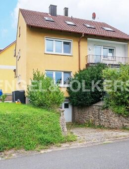 Viel Raum für Wohnen & Arbeiten - Großzügiges Wohnhaus mit schönem Garten und viel Potenzial - Sulzheim (Bayern)