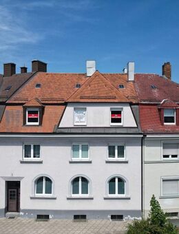 Superangebot - Bungalow + Mehrfamilienwohnhaus - Hof