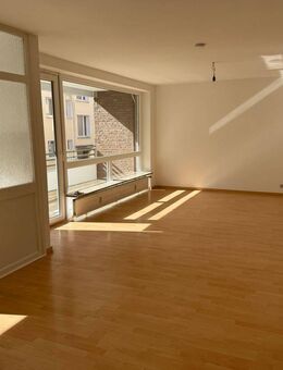 Bezaubernde moderne 2-Zimmerwhg.(72m²) mit Balkon und Lift, ca. 200m zum Maschsee - Hannover