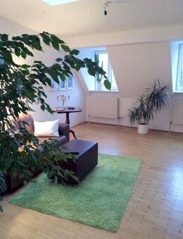 Gepflegt 3-Zimmer-Dachgeschoss-Wohnung mit Dachterrasse in Milbertshofen - München
