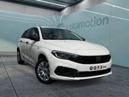 Fiat Tipo, 1.5 LIFE KOMBI HYBRID GSE 130PS, Jahr 2024 - München