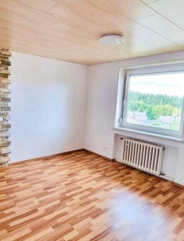 Attraktive 4-Zimmer-Wohnung - Komfortabel, großzügig, einziehen und genießen - Stetten (Kalten Markt)