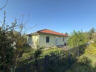 Gepflegter Bungalow mit Garage und großzügigem Garten in Berlin Kaulsdorf-Süd - Berlin