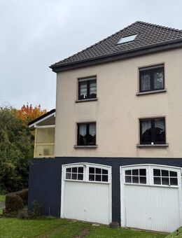 Freistehendes Zweifamilienhaus mit 4 Garagen in sonniger, ruhiger Wohnlage in Mettlach! - Mettlach