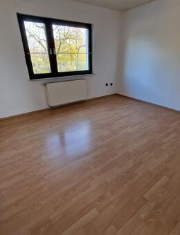 Helle 3,5-Zimmer Wohnung im 1. OG in Oberhausen Alstaden - Oberhausen