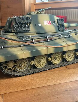 RC Panzer Ferngesteuert, 3 Stück, mit Betriebsanleitung Ersatzteile, Kiste, Panzerbuch, Konvolut, Akku platt, Erbstücke - Leer (Ostfriesland)