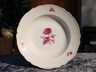 Tiefer Teller KPM / Magenta / Lila / Blume / 1823 - 1832 / alt / Top / 1. Wahl - Zeuthen