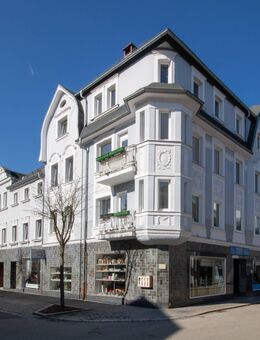 VERMIETUNG: Großzügige, Helle 4-Zimmer-Wohnung in Rehau, nahe Bahnhof. - Rehau