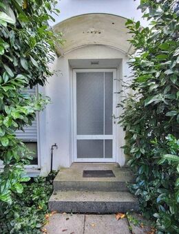 Attraktives Reihenmittelhaus mit optimaler Raumaufteilung und großem Entwicklungspotenzial - Nürnberg