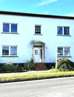 Großes Zweifamilienhaus mit Bauland in Kröslin, 100 Meter zur Marina, gegenüber Insel Usedom - Kröslin