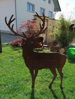 Edelrost Hirsch nach hinten schauend groß - Kraftisried