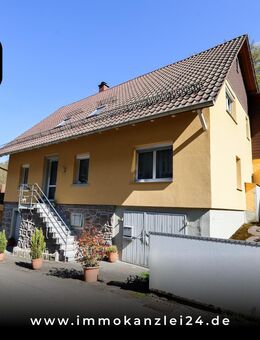 Raumwunder in Offenburg: Ihr neues Zweifamilienhaus mit Terrasse, Balkon und Garage! - Offenburg