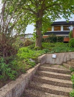 Besonderes Architektenhaus in moderner kubischer Form mit unverbaubaren Fernblick - Fischbachtal