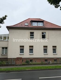 Dreifamilienhaus Oschersleben - 9 Zimmer, 5,64% Rendite, vollvermietet - Oschersleben (Bode)