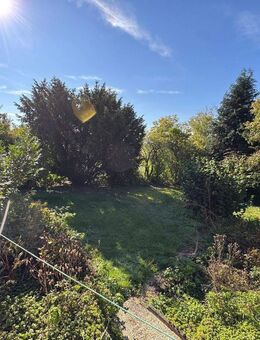 Großzügiges Grundstück mit Entwicklungspotenzial – 1.157 m² in attraktiver Lage mit Bestandshaus, Teilungsmöglichkeit und Nebengebäuden - Seubersdorf (Oberpfalz)