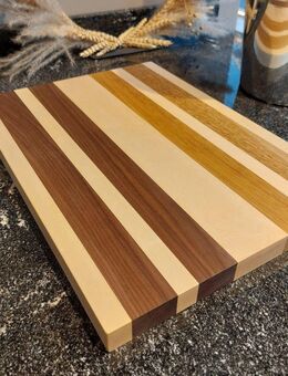 KUNSTBRETT - Design Schneidebrett, Brotzeitbrett, Echtholz - Kolbermoor