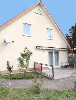 Gepflegtes EFH mit viel Platz, neuer Heizung, Garage und Garten in ruhiger Lage ! - Oebisfelde-Weferlingen