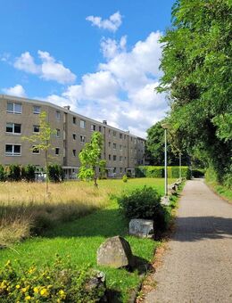 MANNELLA *Gartenstadt Eschmar* Vermietete Erdgeschosswohnung mit großer Terrasse & Tiefgaragenplatz - Troisdorf