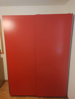 Grosser Kleiderschrank - Bonstetten CH