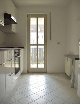 Ruhige 2 Zimmerwohnung mit Balkon und EBK - Crimmitschau