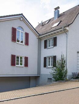 Charmantes Zweifamilienhaus in exklusiver Lage von Waldshut - Waldshut-Tiengen