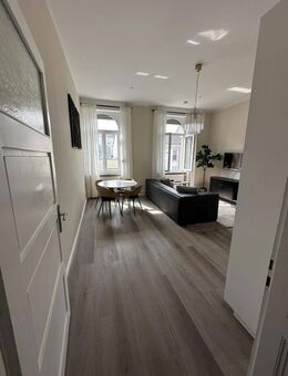 Erstbezug nach Sanierung - stilvoll möblierte Wohnung in bester Lage von Wiesbaden Mitte - Wiesbaden