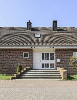 Leerstehendes Zweifamilienhaus in ruhiger Lage mit tollem Südgarten - Nettetal