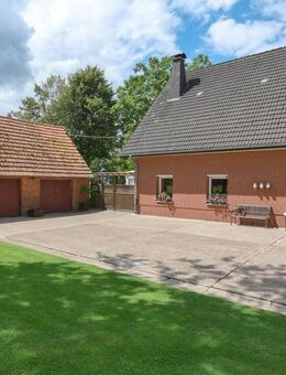 Großzügige Doppelhaushälfte im Grünen - Viel Platz und Natur - Hövelhof (Sennegemeinde)