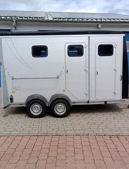 Pferdetransporter Pferdeanhänger Humbauer Notos Plus 3000KG - Unterschneidheim