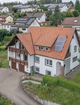 Hier können Sie sofort einziehen - komplett renoviertes Zweifamilienhaus - Unterkirnach