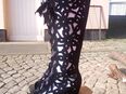 High Heels Blumenmuster mit Schnürung Schwarz in 06493