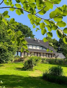 Anwesen mit Flair - saniertes Zweifamilienhaus mit Doppelgarage & Gartenparadies. Stadtnah! - Hagen (Teutoburger Wald)