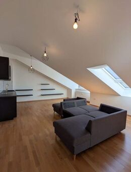 geschmackvolle Dachgeschoss-Wohnung 63qm / Bergblick / Parkett / EBK / provisionsfrei - Garmisch-Partenkirchen