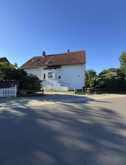 Charmante Doppelhaushälfte mit zwei Wohneinheiten in Stöckte - Winsen (Luhe)