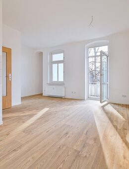 Erstbezug nach Renovierung: Moderne 2-Raum-Wohnung mit Balkon im Herzen von Chemnitz - Chemnitz